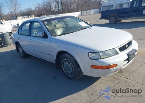 1995 Nissan Maxima Gle/Gxe/Se z USA, uszkodzony, nr VIN JN1CA21D2ST614124